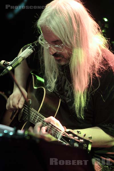 J MASCIS - 2011-04-16 - PARIS - Point Ephemere - 
